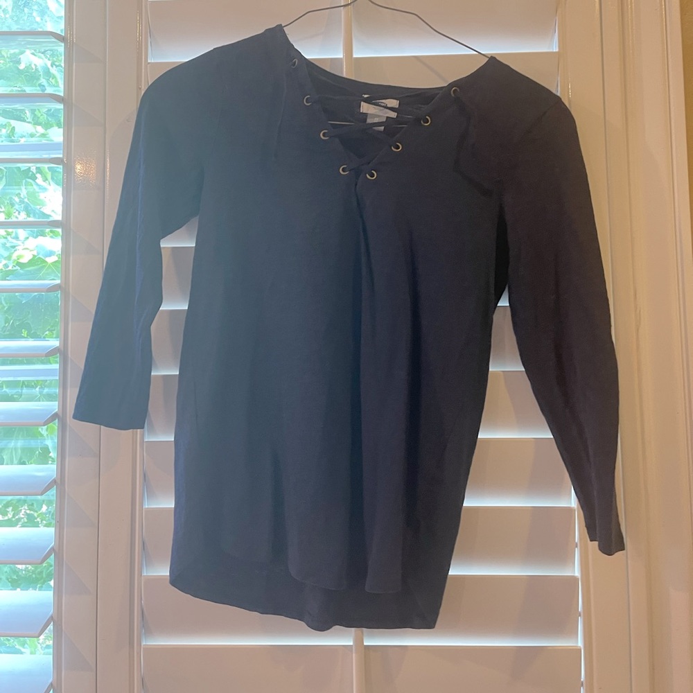 Long sleeve laced up v-neck top